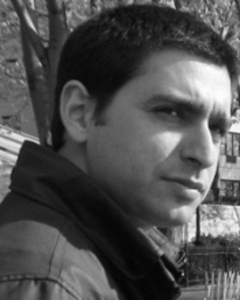 shlomireuveni_headshotsmall.jpg